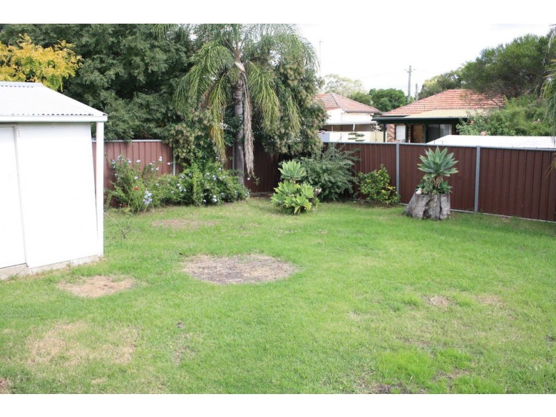 25 Hoddle Avenue, Bradbury NSW 2560