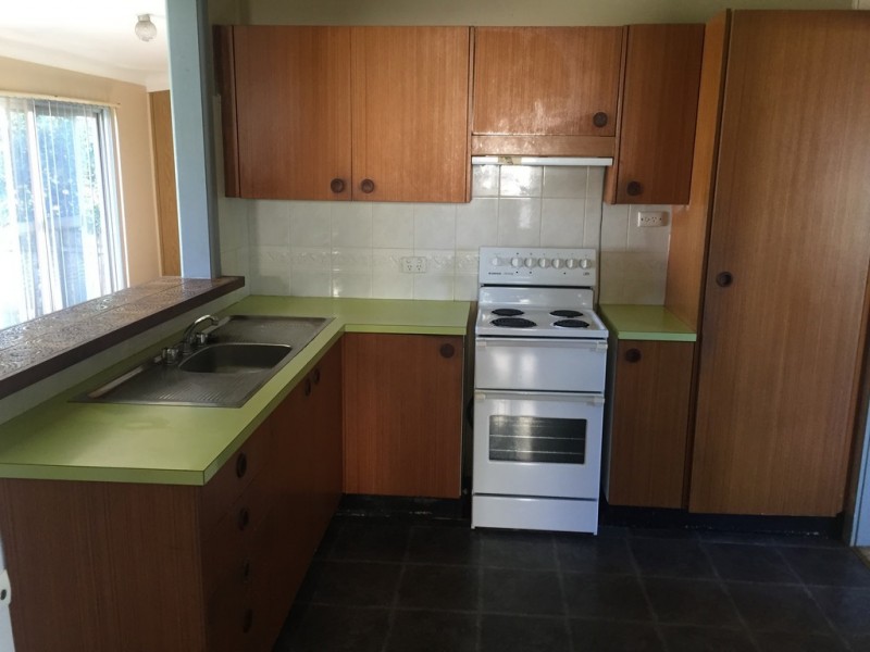 15 Tyler St, Campbelltown NSW 2560