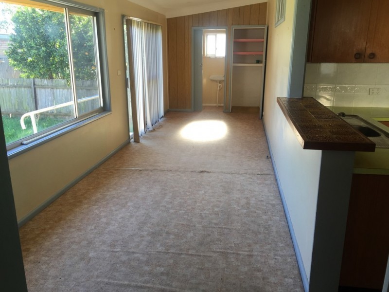 15 Tyler St, Campbelltown NSW 2560