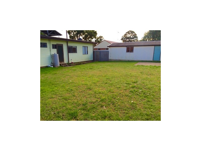 18 Telford Street, Leumeah NSW 2560