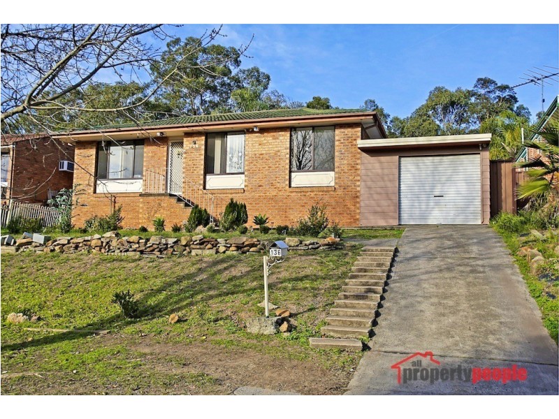 136 Helicia Rd, Macquarie Fields NSW 2564