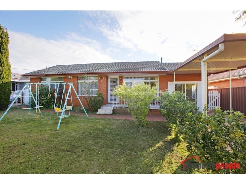 5 Harvey Street, Macquarie Fields NSW 2564