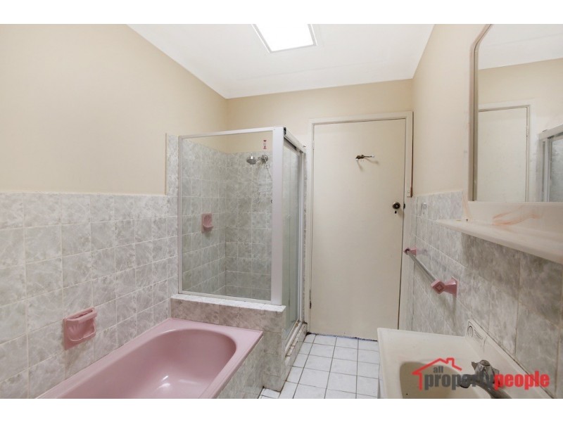 5 Harvey Street, Macquarie Fields NSW 2564