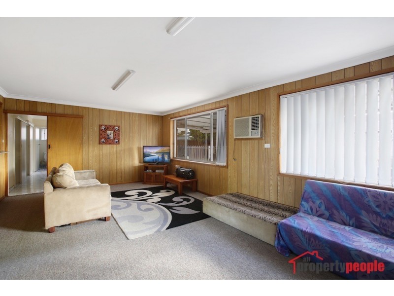 5 Harvey Street, Macquarie Fields NSW 2564