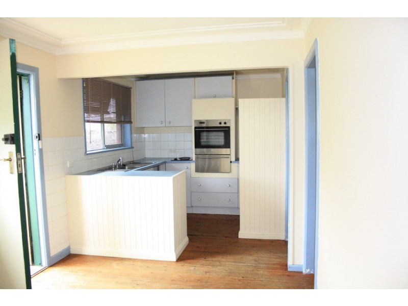 2 Gloucester Street, Macquarie Fields NSW 2564