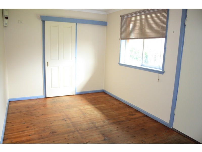 2 Gloucester Street, Macquarie Fields NSW 2564