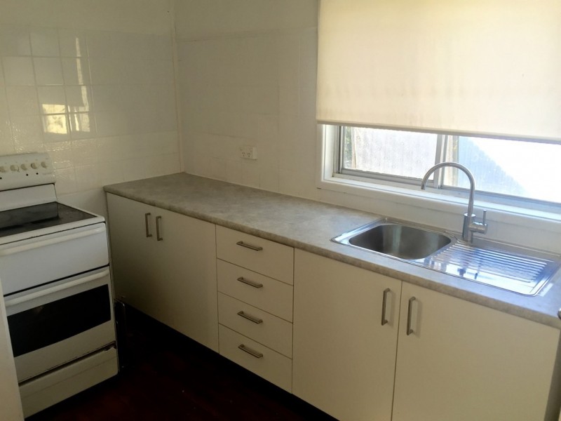 1 Bunbury St, Macquarie Fields NSW 2564