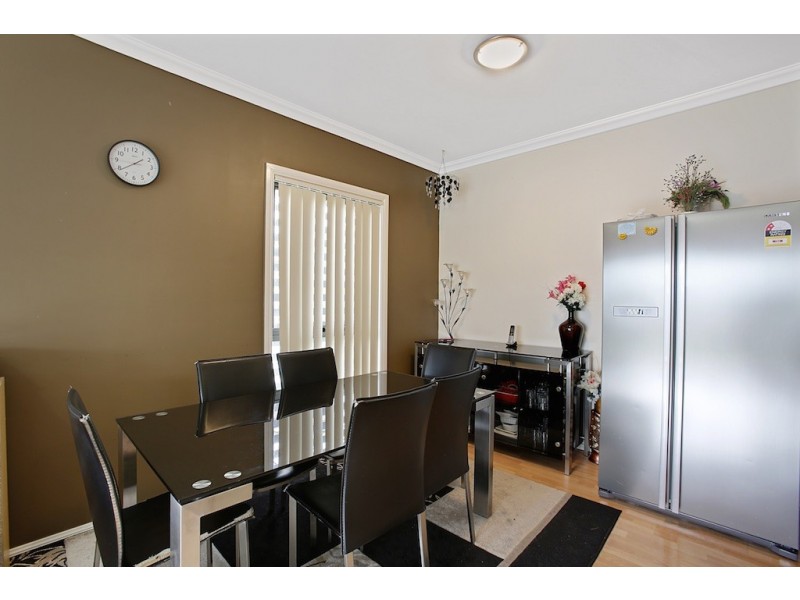 38 Pelargonium Crescent, Macquarie Fields NSW 2564
