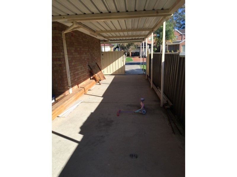 81a Cockatiel Circuit, Green Valley NSW 2168
