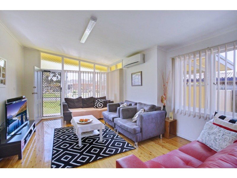 10 Romney Crescent, Miller NSW 2168