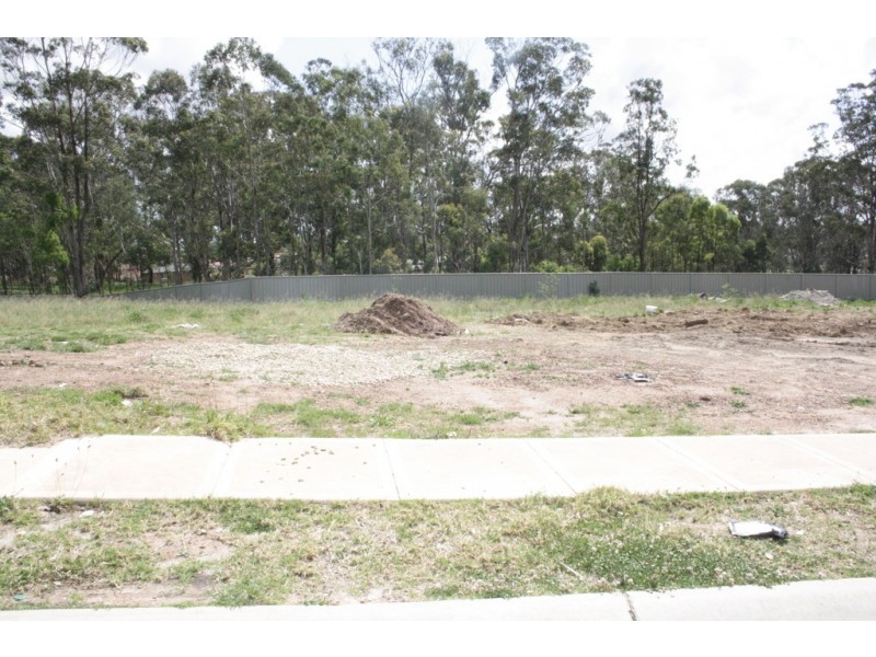 63 Jubilee Circuit, Rosemeadow NSW 2560