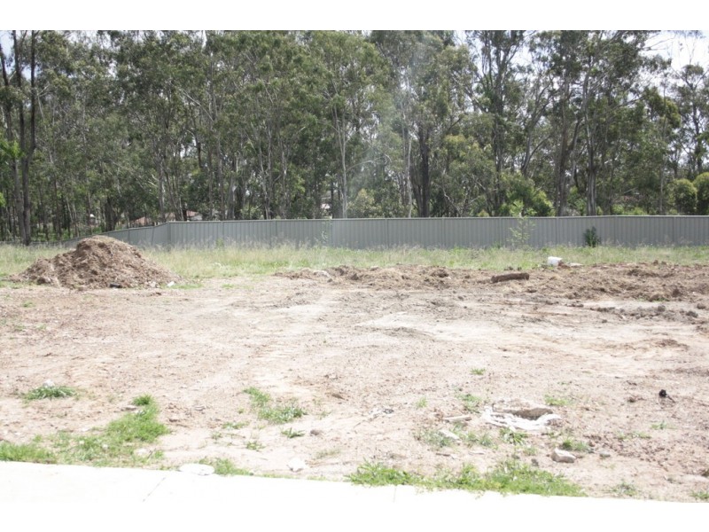 63 Jubilee Circuit, Rosemeadow NSW 2560