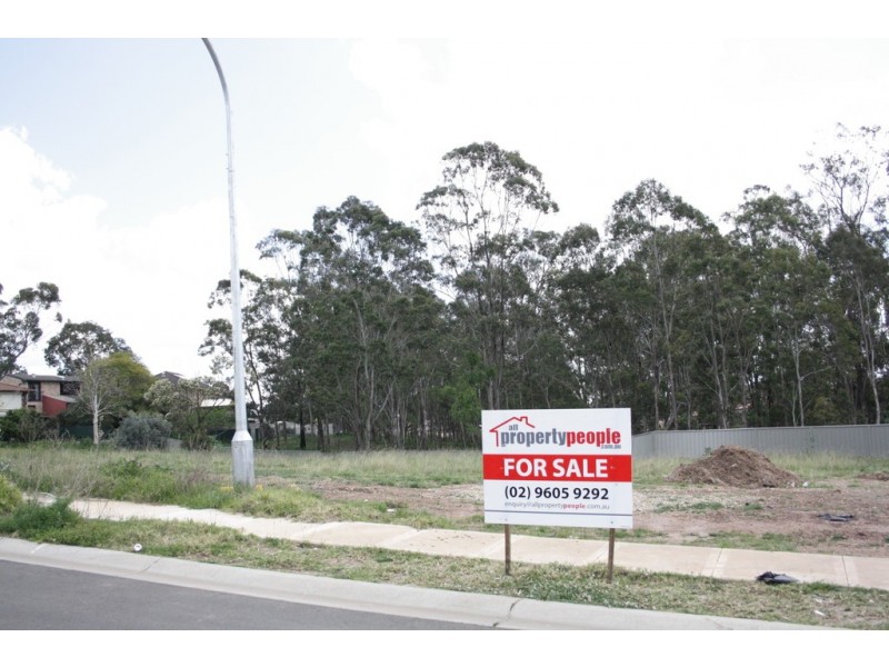 63 Jubilee Circuit, Rosemeadow NSW 2560