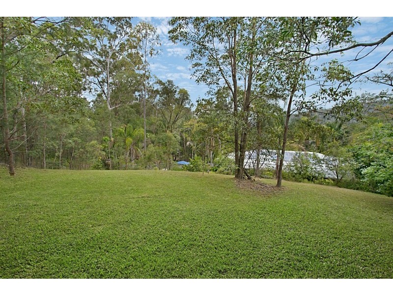 40 Harry Mills Drive, Worongary QLD 4213