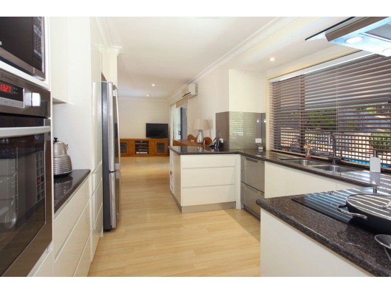 4 Eastwood Drive, Robina QLD 4226