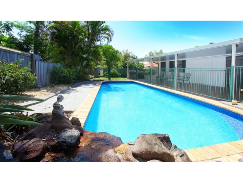 4 Eastwood Drive, Robina QLD 4226