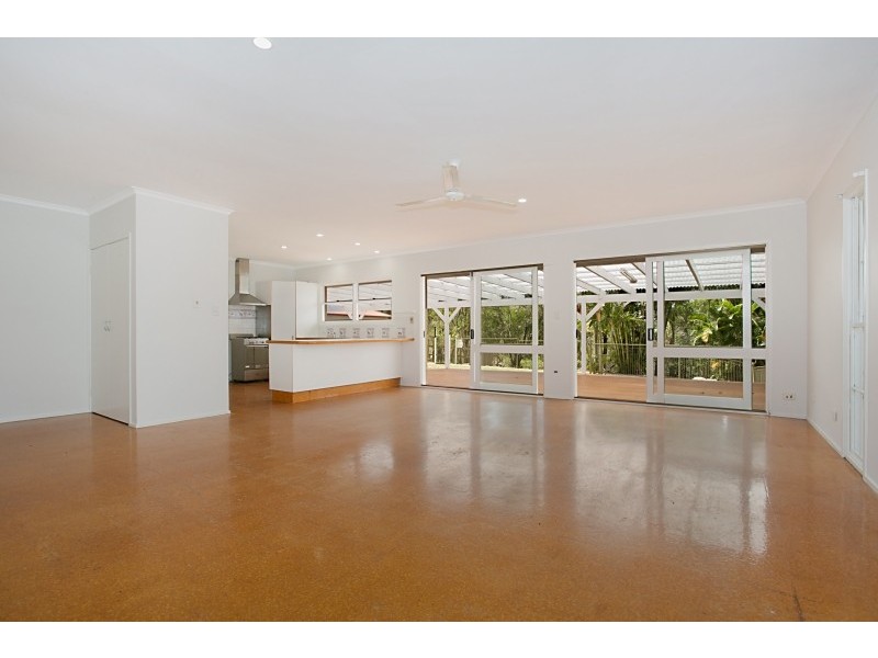 96 Wallandra Road, Tallai QLD 4213