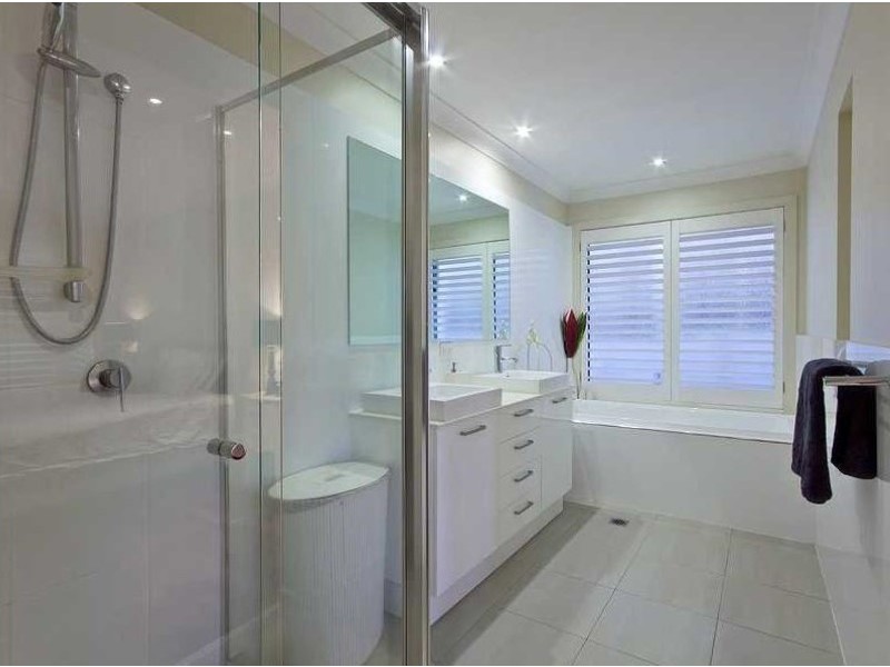 11 Stockport Court, Reedy Creek QLD 4227