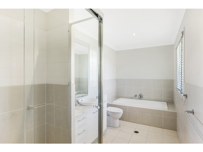 162 Easthill Drive, Robina QLD 4226