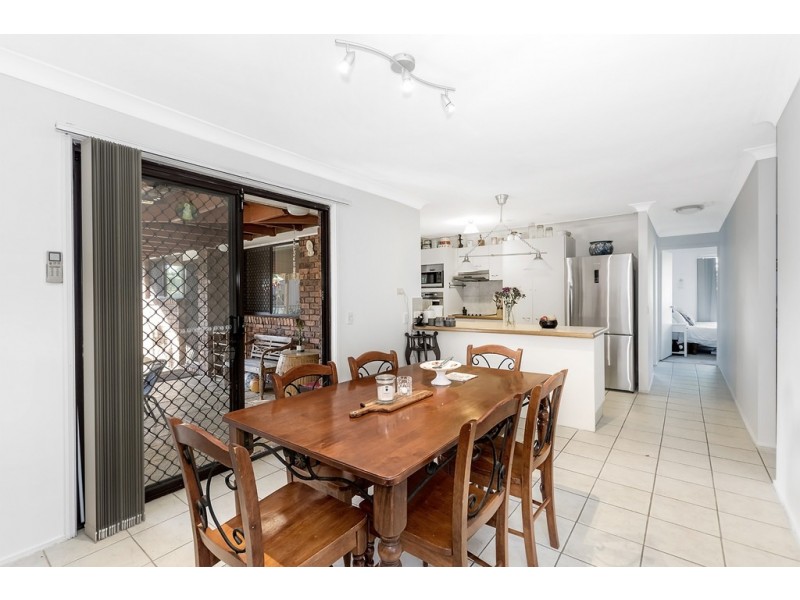 6 Muston Court, Carrara QLD 4211