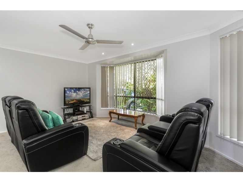 6 Muston Court, Carrara QLD 4211