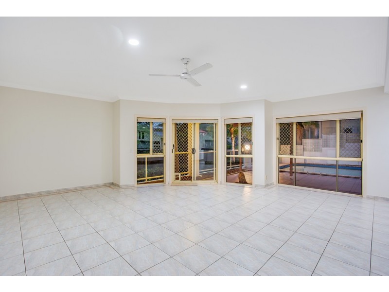 16 Kuranda Drive, Robina QLD 4226
