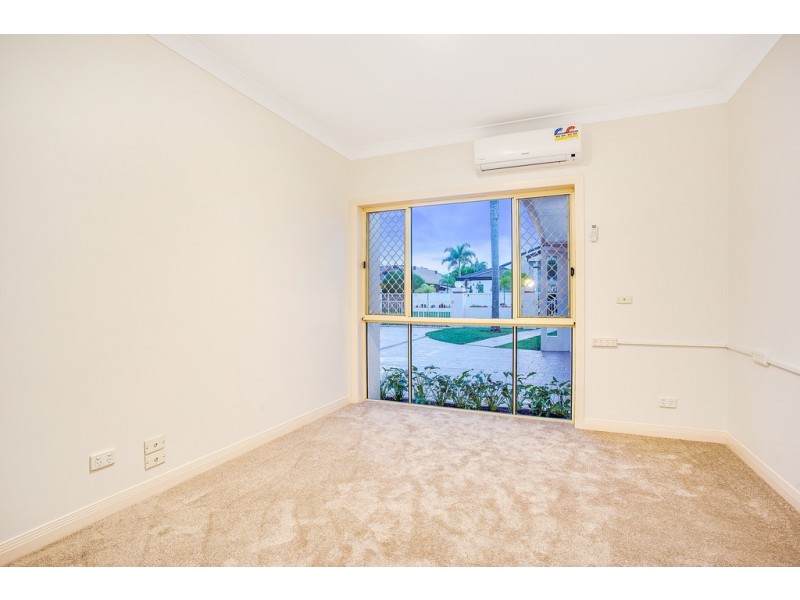 16 Kuranda Drive, Robina QLD 4226