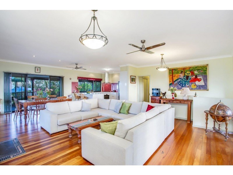 120 Chesterfield Dr, Bonogin QLD 4213