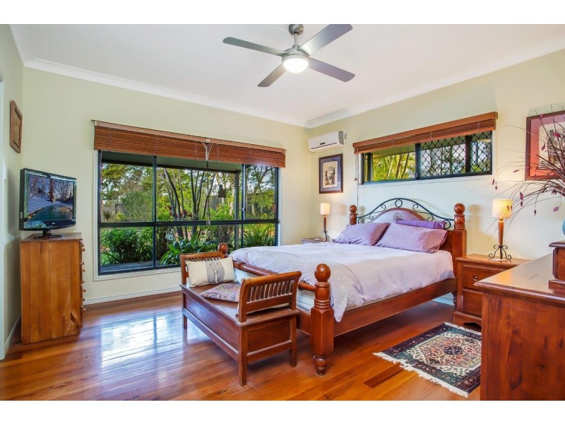 120 Chesterfield Dr, Bonogin QLD 4213