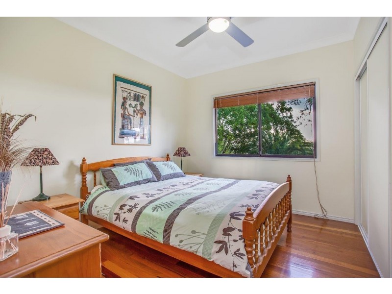 120 Chesterfield Dr, Bonogin QLD 4213