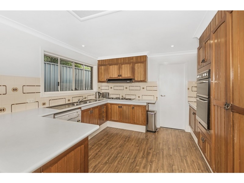 6 Whitian Drive, Carrara QLD 4211