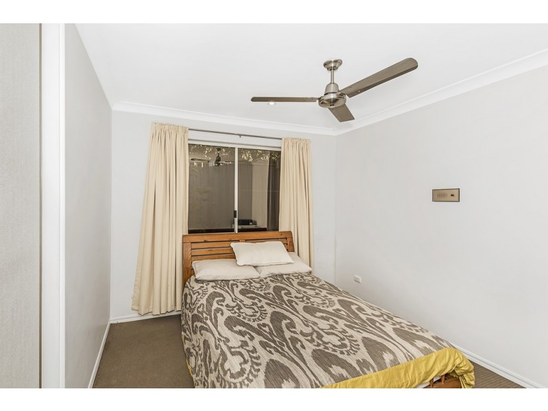 6 Whitian Drive, Carrara QLD 4211