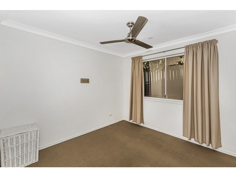 6 Whitian Drive, Carrara QLD 4211