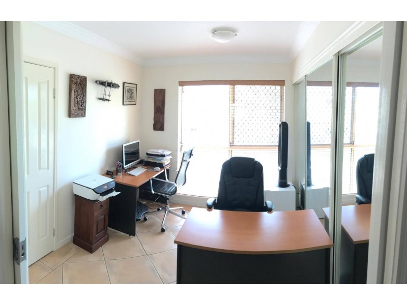 33/82-86 Limetree Parade, Runaway Bay QLD 4216