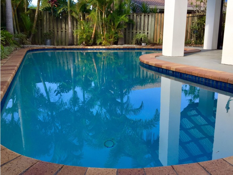 4 St John Court, Robina QLD 4226