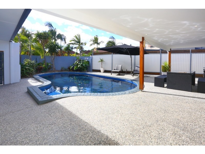 23 Rangeview Court, Burleigh Waters QLD 4220