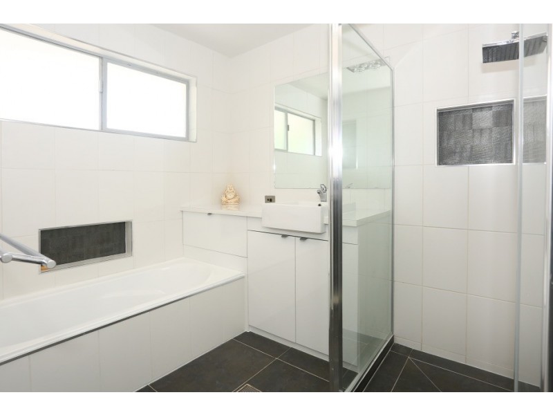 23 Rangeview Court, Burleigh Waters QLD 4220