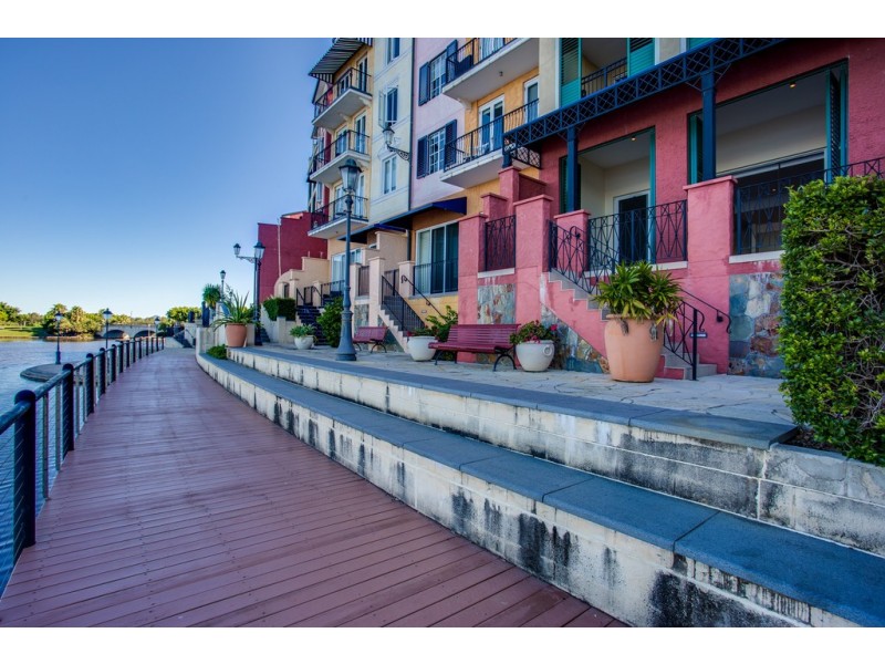 36/3030 The Boulevard, Carrara QLD 4211