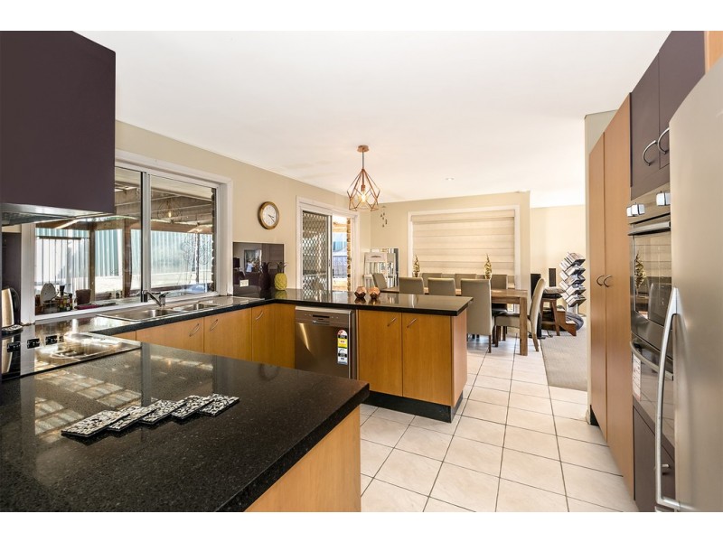 7 Gary Court, Carrara QLD 4211