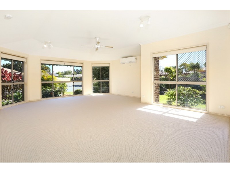 3 Clarinda Street, Robina QLD 4226