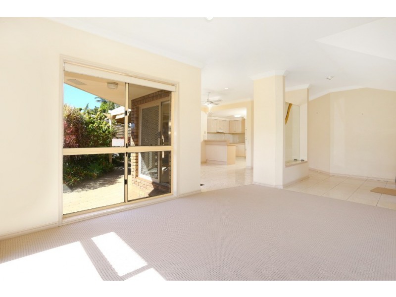 3 Clarinda Street, Robina QLD 4226