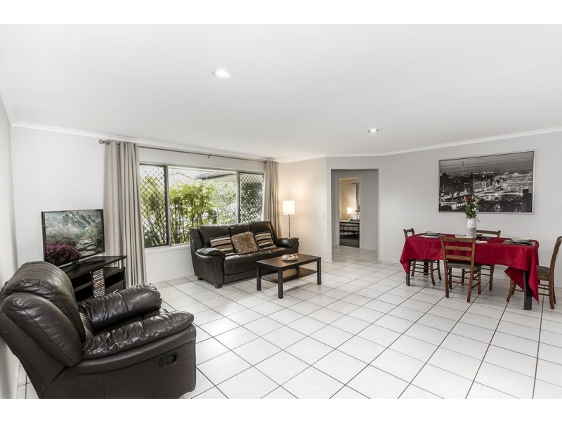 29 Pappas Way, Carrara QLD 4211