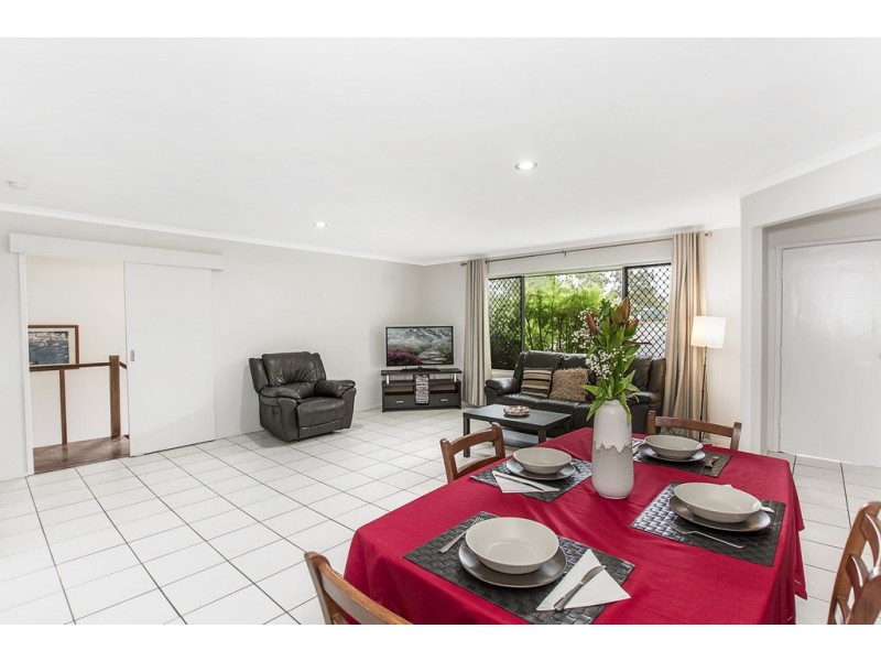 29 Pappas Way, Carrara QLD 4211