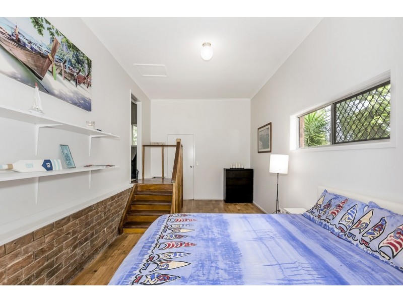 29 Pappas Way, Carrara QLD 4211