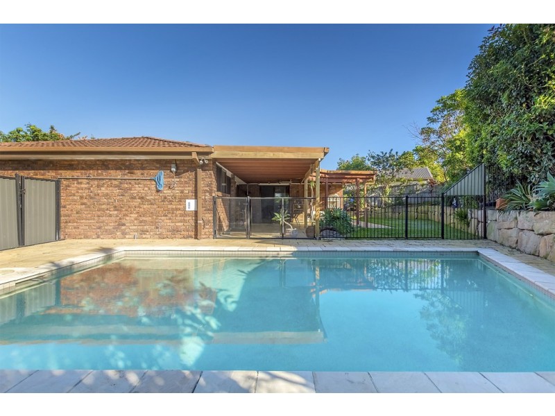 6 Muston Court, Carrara QLD 4211