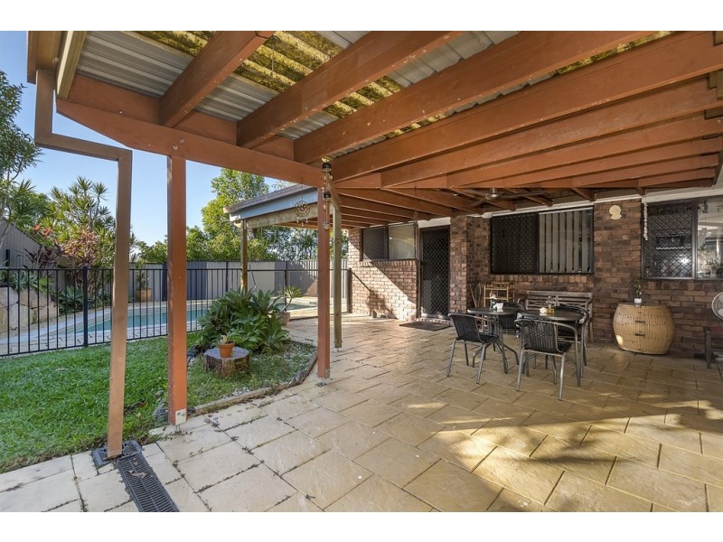 6 Muston Court, Carrara QLD 4211