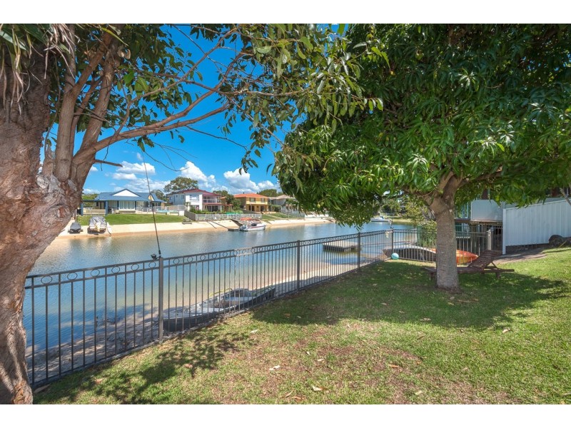 12 Verdichio Avenue, Mermaid Waters QLD 4218