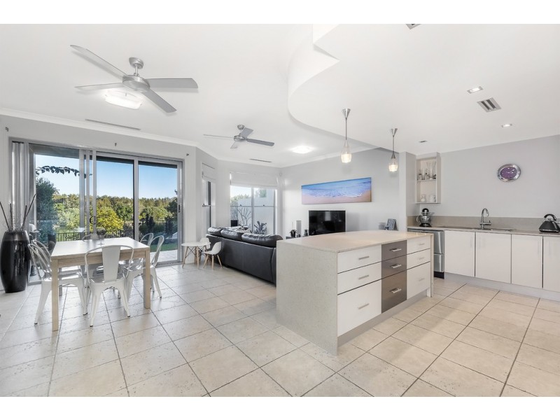 3067 Quay South Drive, Carrara QLD 4211