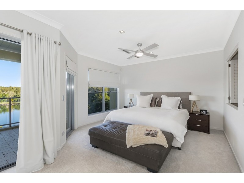 3067 Quay South Drive, Carrara QLD 4211