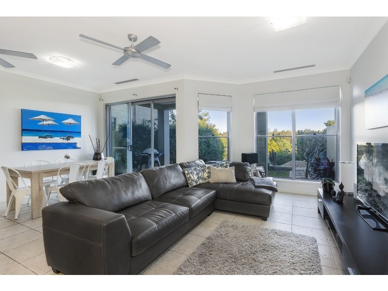 3067 Quay South Drive, Carrara QLD 4211